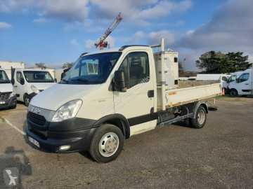 Con volquete Iveco nueva