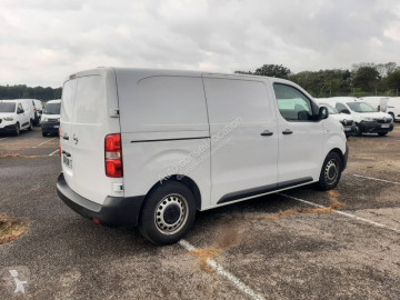 Caja cerrada Opel nueva