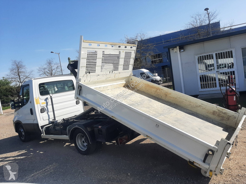 Furgoneta Iveco 35C15 BRAS POLYBENNE