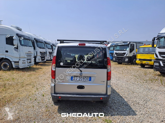 Furgoneta Fiat DOBLO