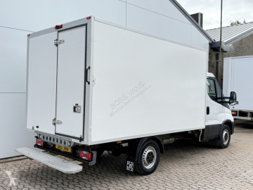Caja cerrada Iveco