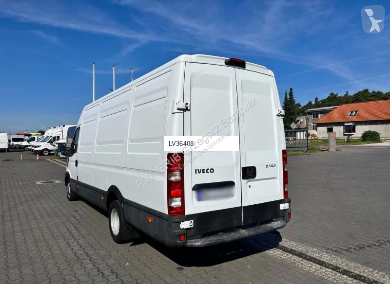 Autoutilitară Iveco 35C13 Blaszak L4H3 Long...