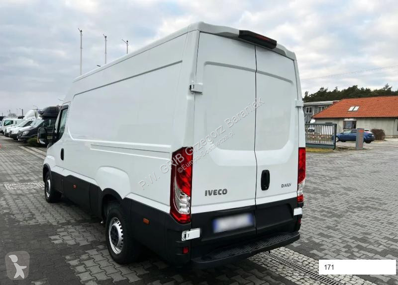 Autoutilitară Iveco 35S14 Furgon L3H2 New Model