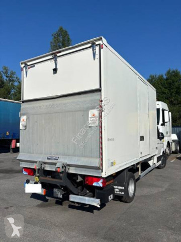 Utilitaire caisse grand volume MAN