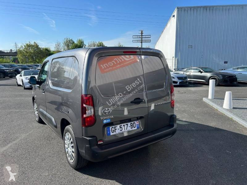 Véhicule utilitaire Toyota