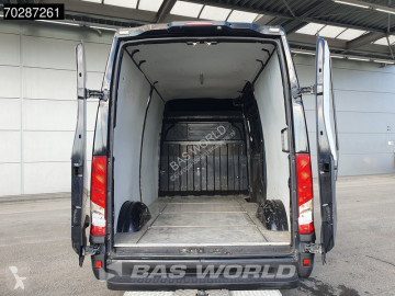 Caja cerrada Iveco