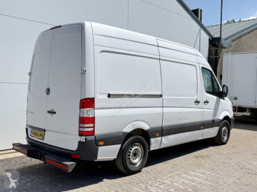 Fourgon utilitaire Mercedes