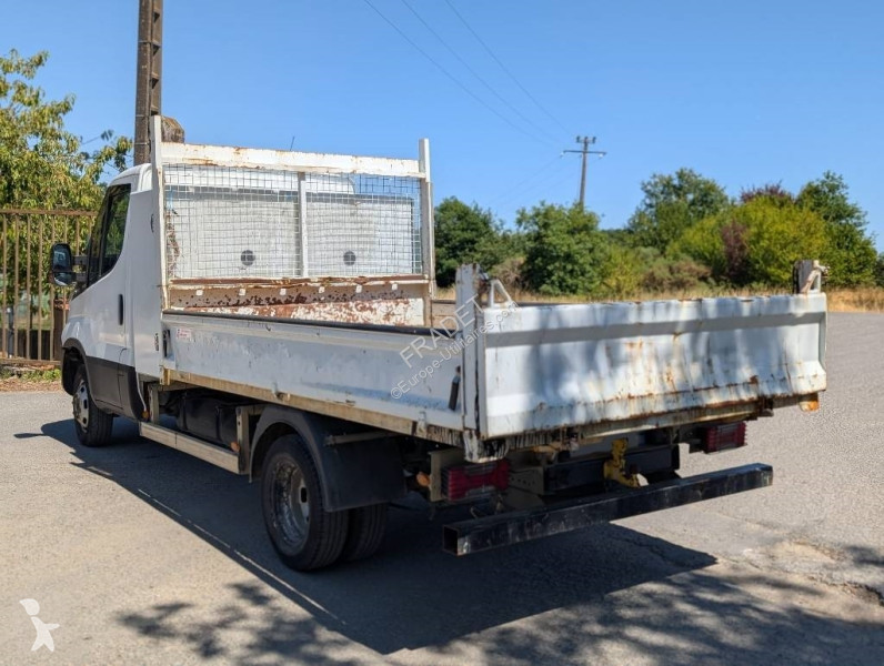 Véhicule utilitaire Iveco 35-12