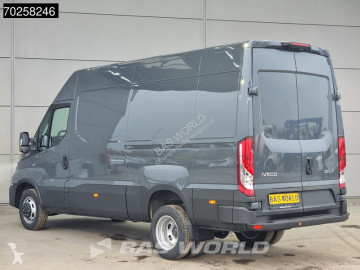 Fourgon utilitaire Iveco neuf