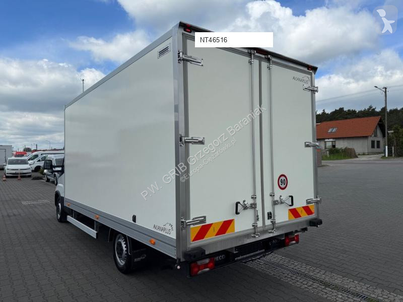 Furgoneta Iveco 35S18