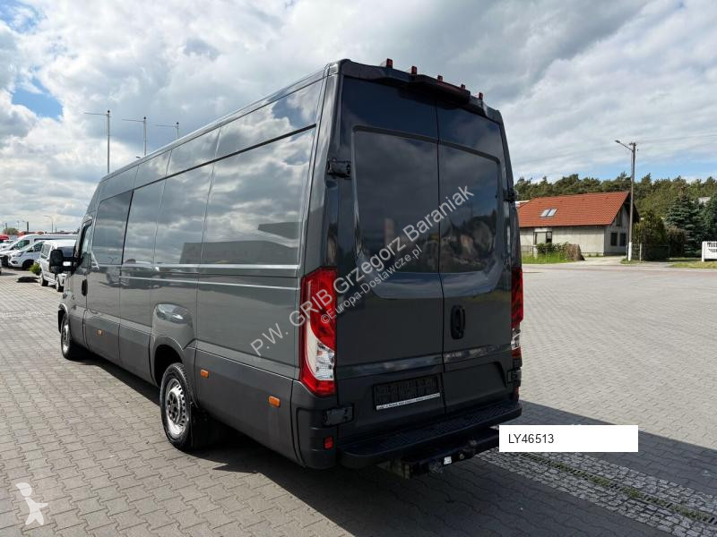 Furgoneta Iveco 35S18