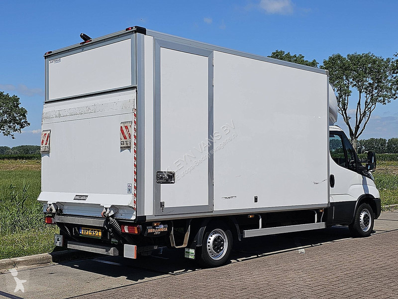 Véhicule utilitaire Iveco 35S14       ac...