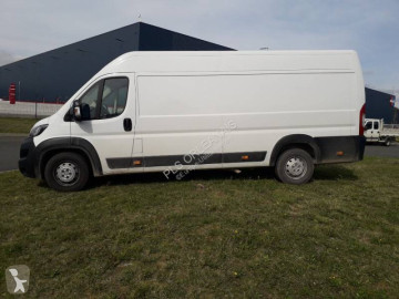 Fourgon long Peugeot