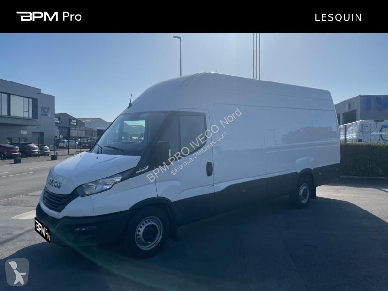 Véhicule utilitaire Iveco 35S Fg 35S18HA8 V12...