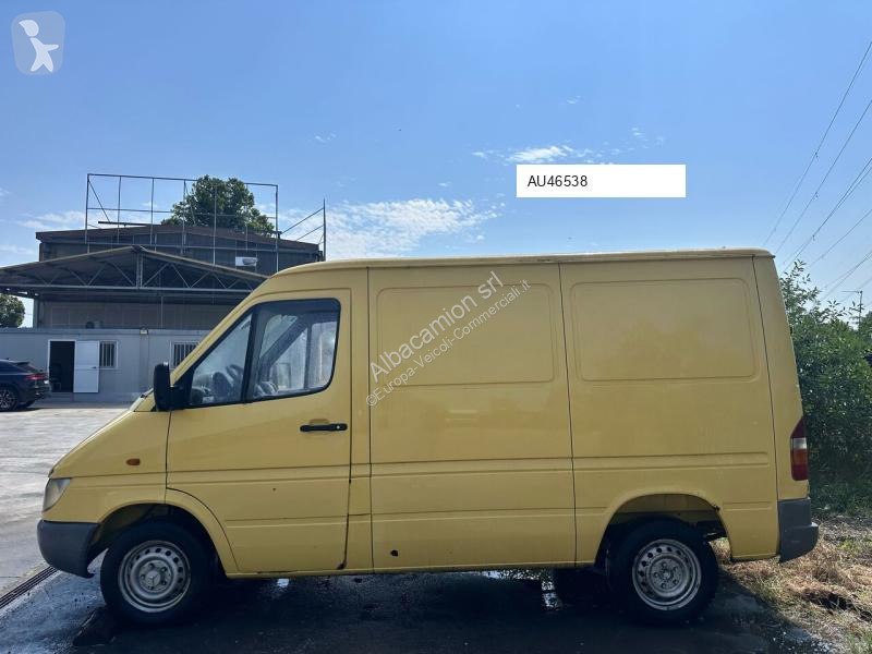 Furgoneta Mercedes 211