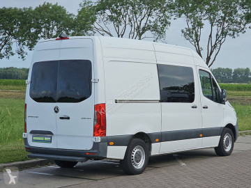 Fourgon utilitaire Mercedes