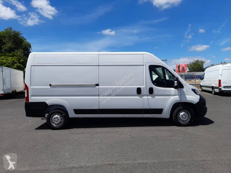 Véhicule utilitaire Peugeot