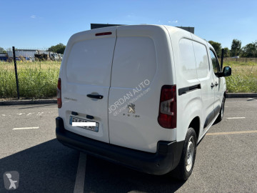 Caja cerrada Peugeot
