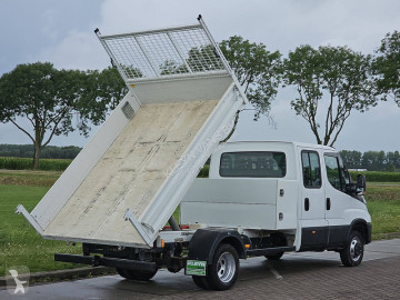 Con volquete Iveco