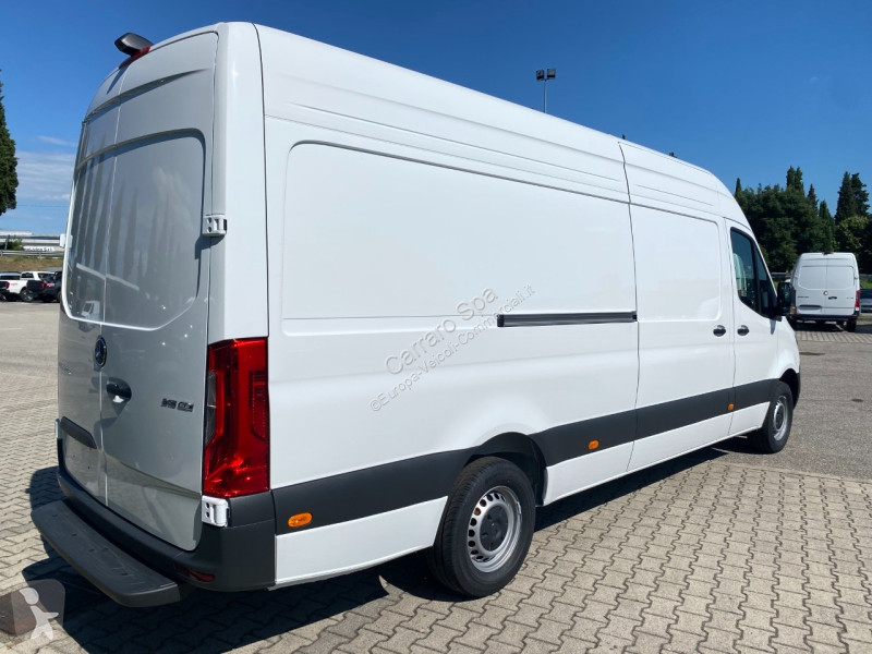 Veicolo commerciale Mercedes Furgone Traz. Post