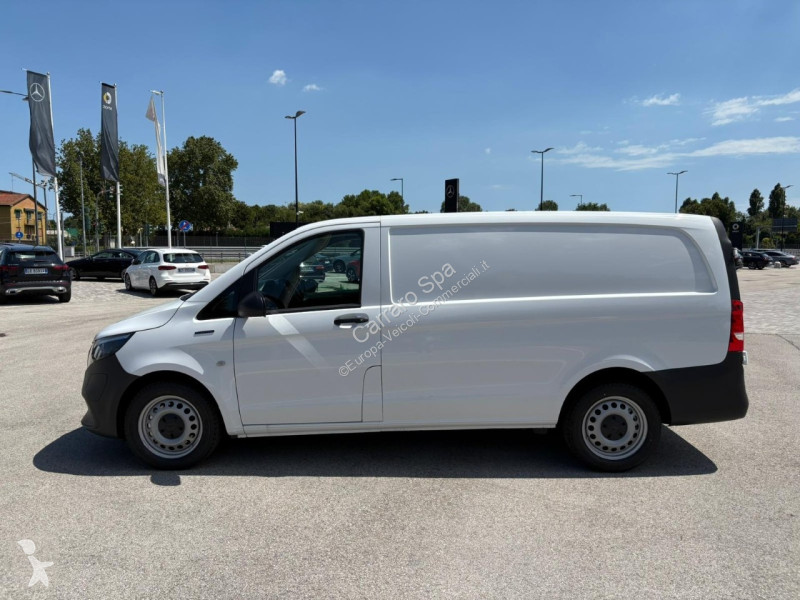 Véhicule utilitaire Mercedes Furgone