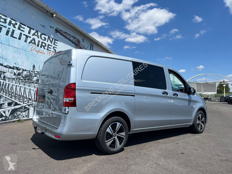 Véhicule utilitaire Mercedes VITO 4X4 119 CDI...