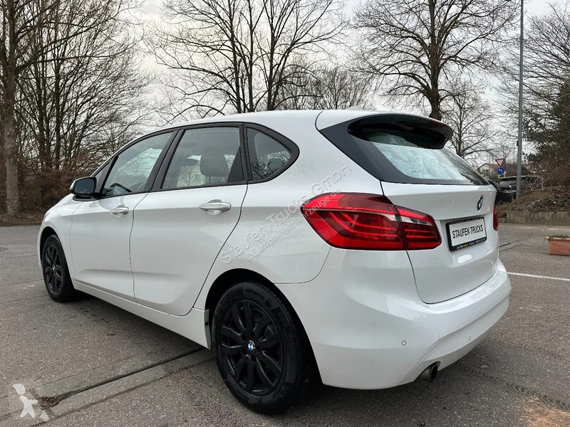 Nyttofordon BMW 216i Active...