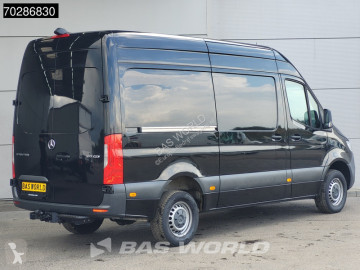 Fourgon utilitaire Mercedes