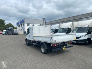 Utilitaire benne Iveco