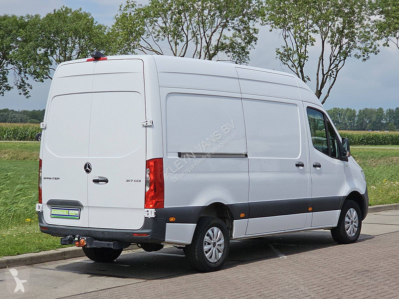 Veículo utilitário Mercedes 317 L2H2 Mbux Airco