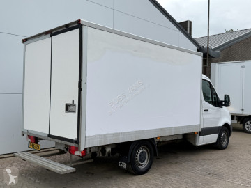Fourgon utilitaire Mercedes