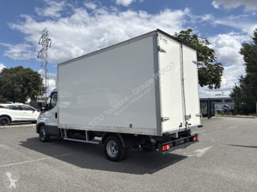 Fourgon utilitaire Iveco