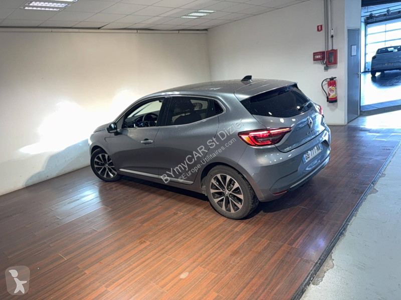 Užitkové vozidlo Renault Clio E-Tech full...