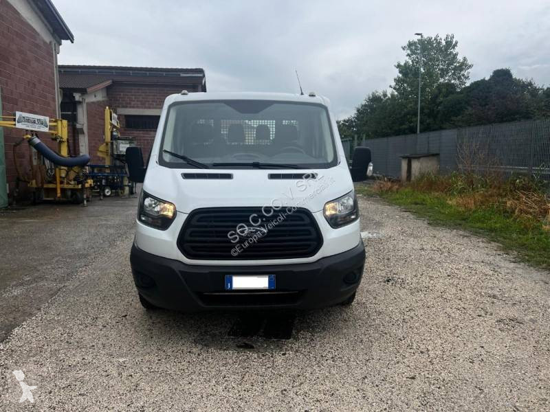 Véhicule utilitaire Ford