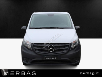 Fourgon utilitaire Mercedes