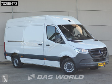 Fourgon utilitaire Mercedes