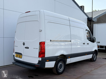 Fourgon utilitaire Mercedes