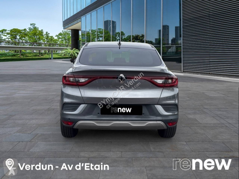 Véhicule utilitaire Renault Arkana mild hybrid...