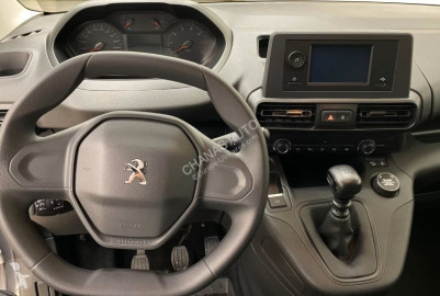 Caja cerrada Peugeot