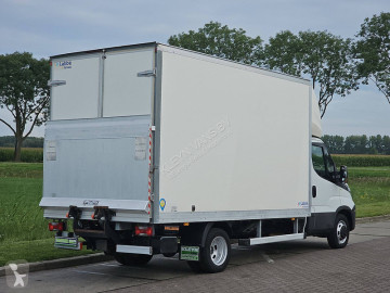 Fourgon utilitaire Iveco