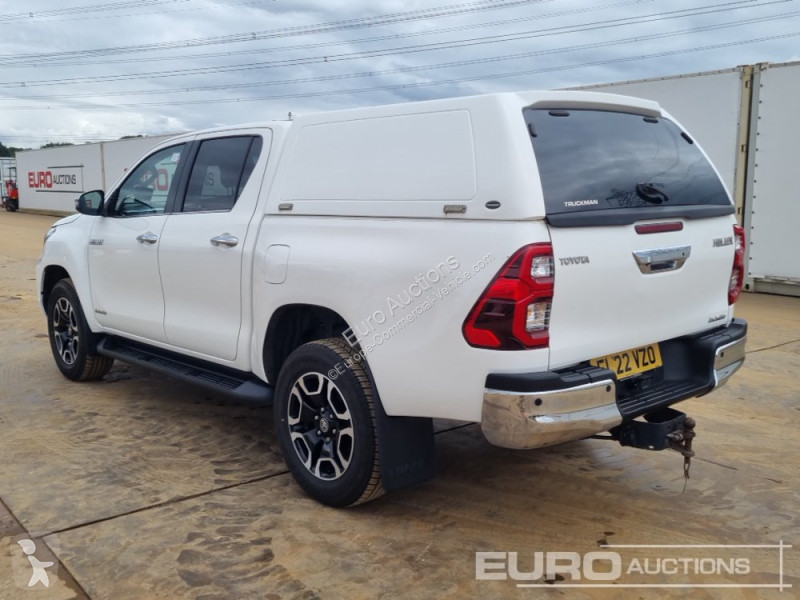 Véhicule utilitaire Toyota Hilux Invincible