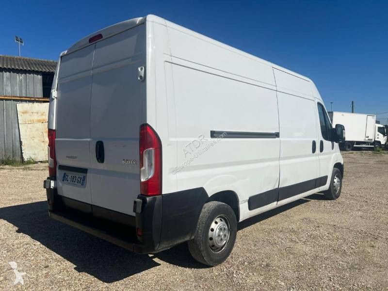 Véhicule utilitaire Peugeot