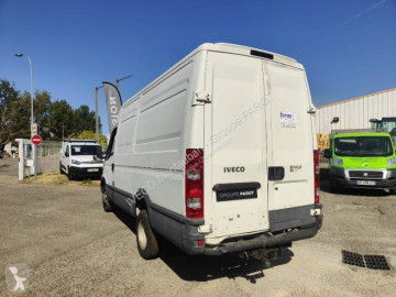 Furgoneta mediana Iveco