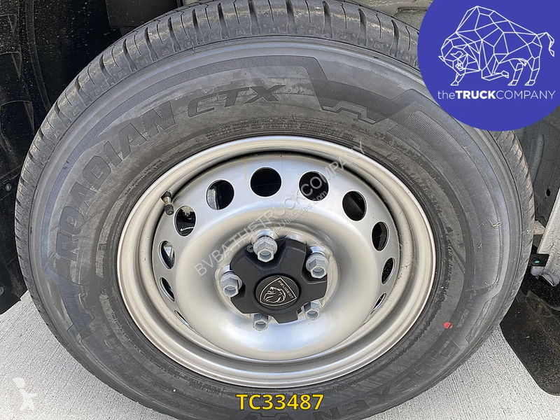 Véhicule utilitaire Peugeot OPEN LAADBAK 7 ZIT