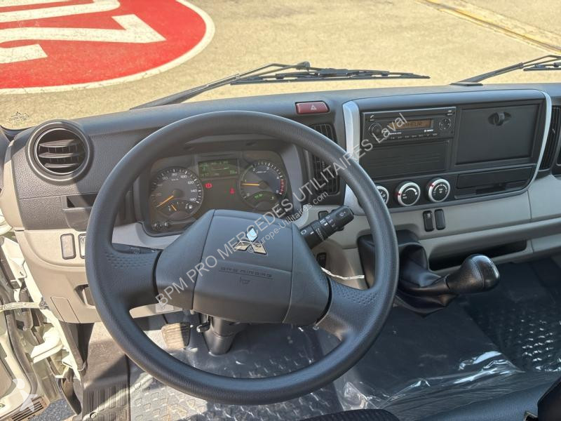 Furgoneta Fuso CCb 3C15 Empattement 28