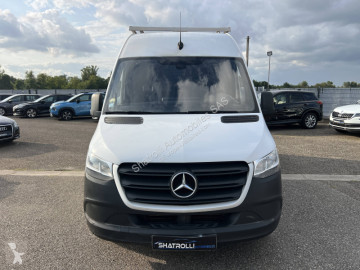 Fourgon utilitaire Mercedes
