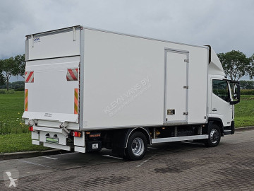 Fourgon utilitaire Nissan