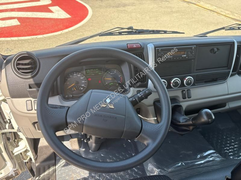 Furgoneta Fuso CCb 3C15 Empattement 28