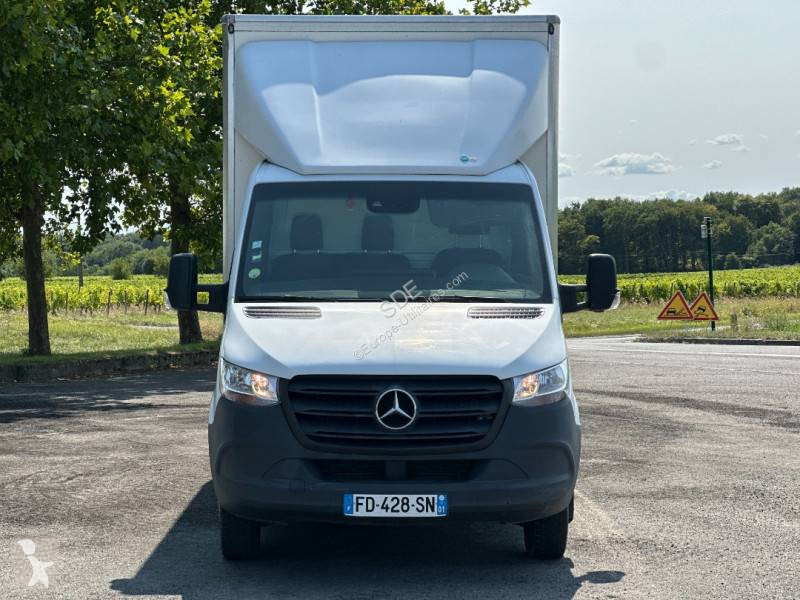 Véhicule utilitaire Mercedes