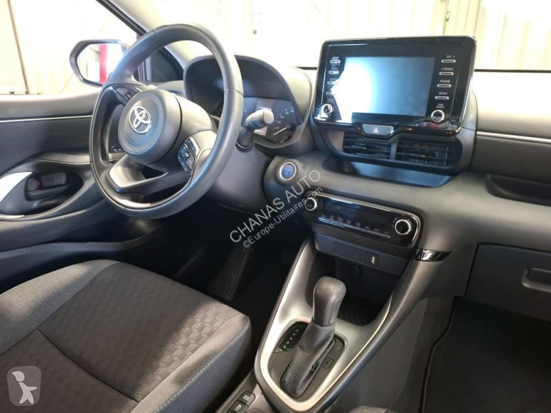 Autoutilitară Toyota HYBRIDE 116H DYNAMIC BUSINESS